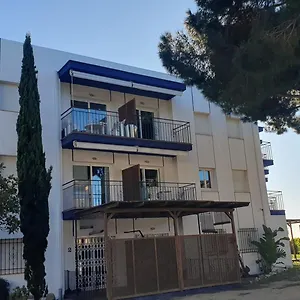 apartaments-les-roques.catalonia-hotels.com/